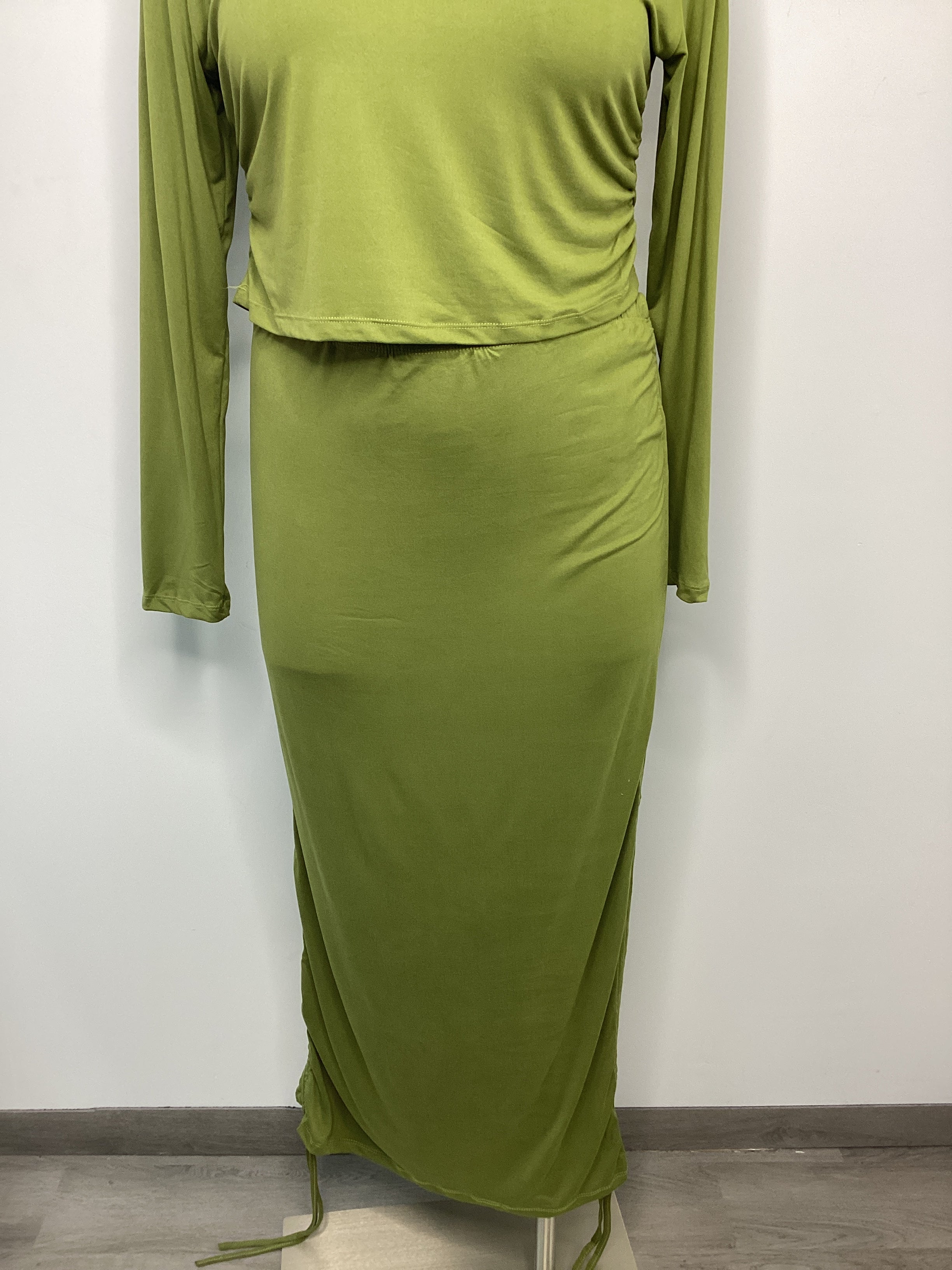 Curvy - Ruched Crop Top & Drawstring Skirt Set - Closet Space