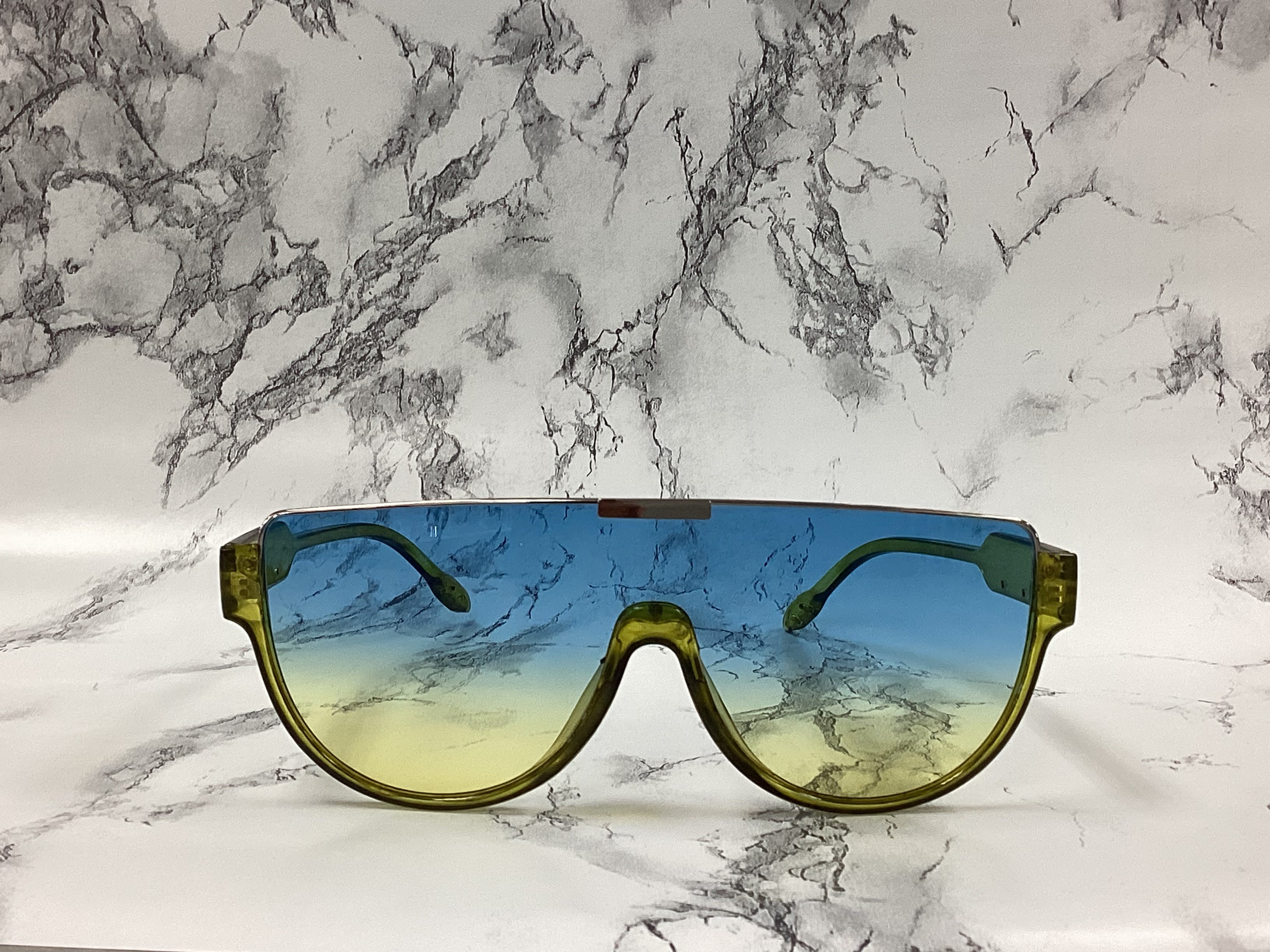 Half-Circle Gradient Sunglasses - Closet Space