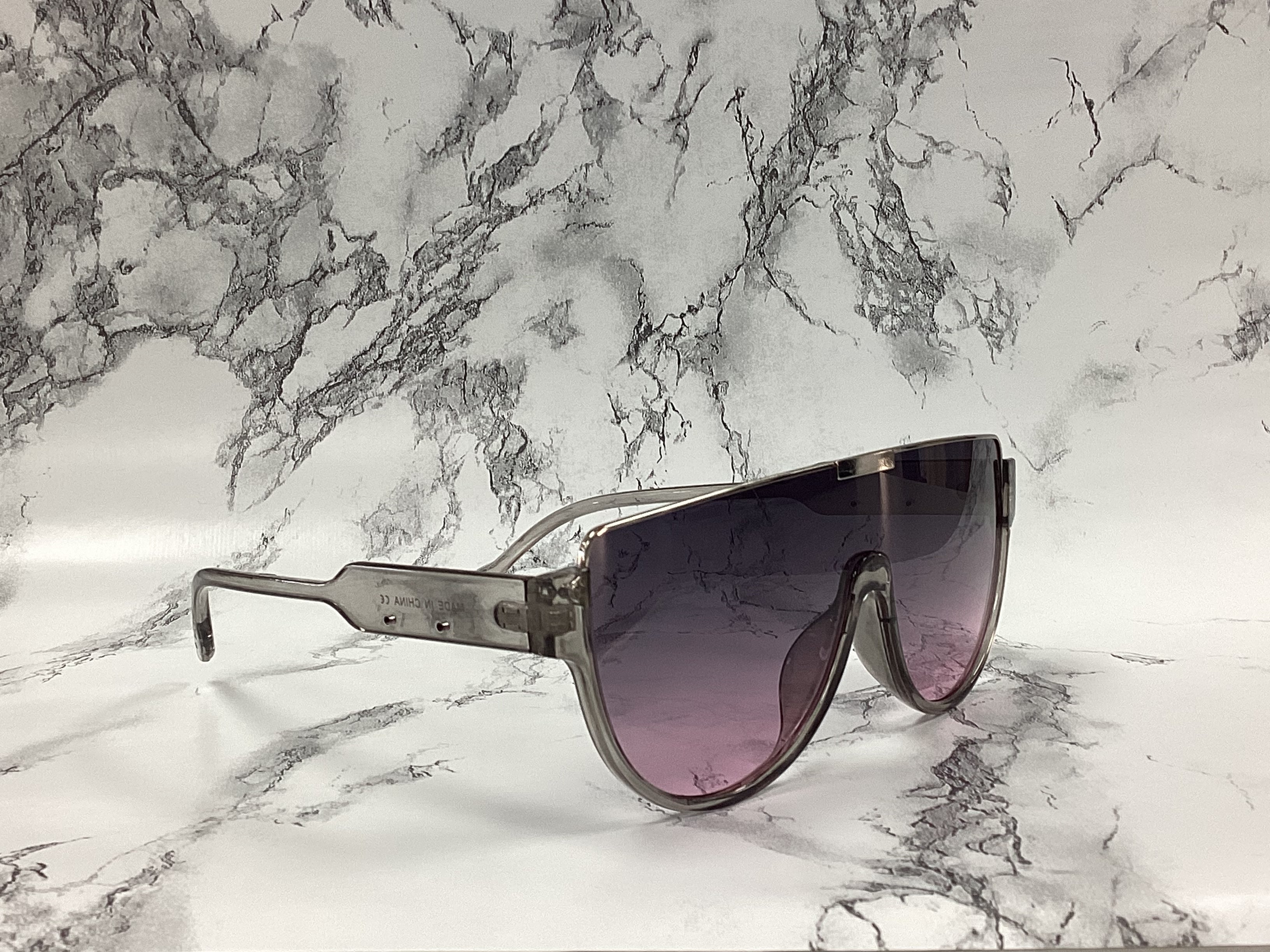 Half-Circle Gradient Sunglasses - Closet Space