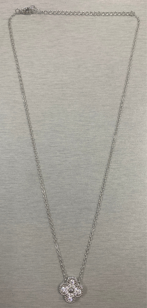 Elegant clover motif charm necklace