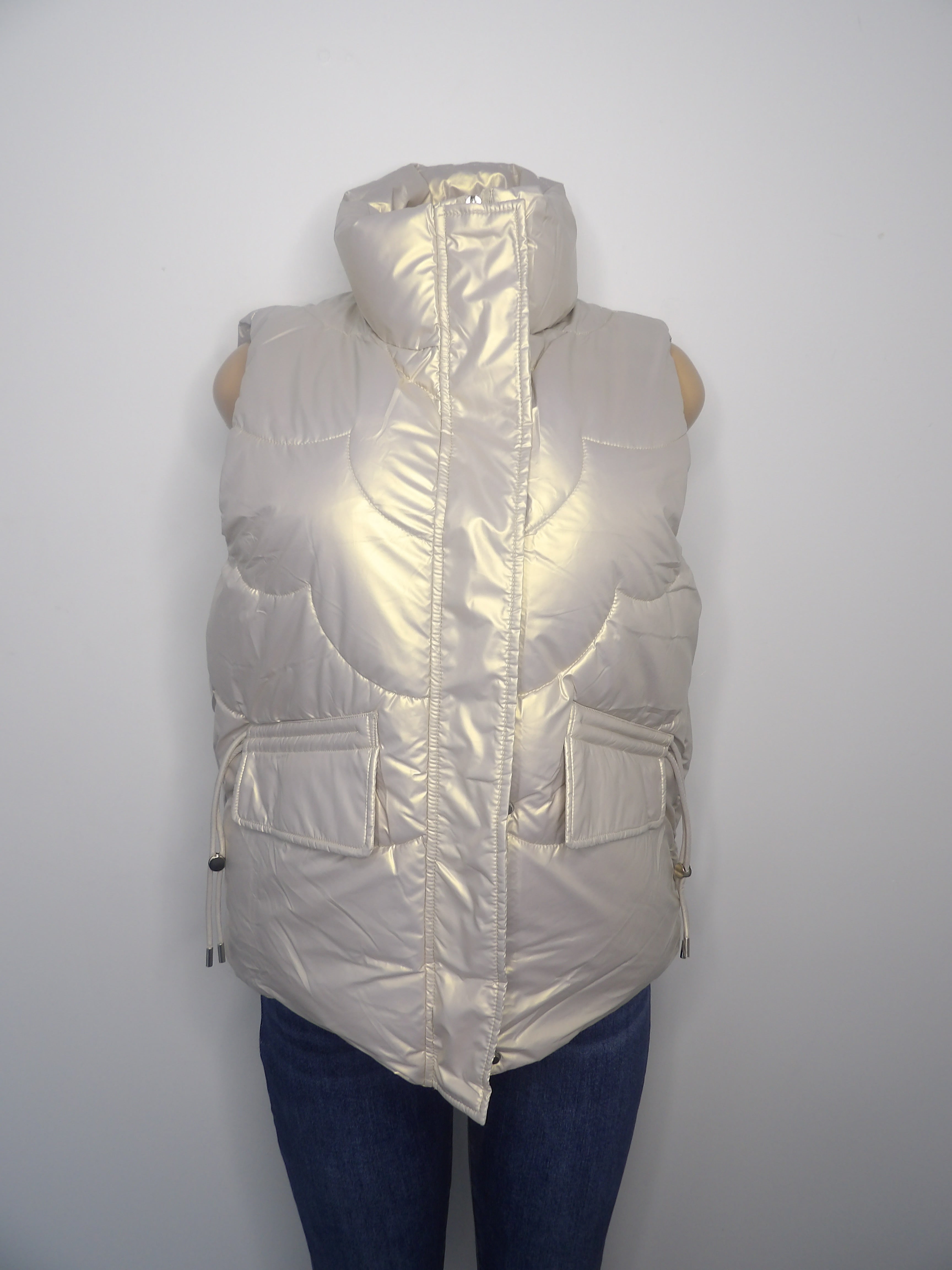 Shinny Puffer Vest - Closet Space
