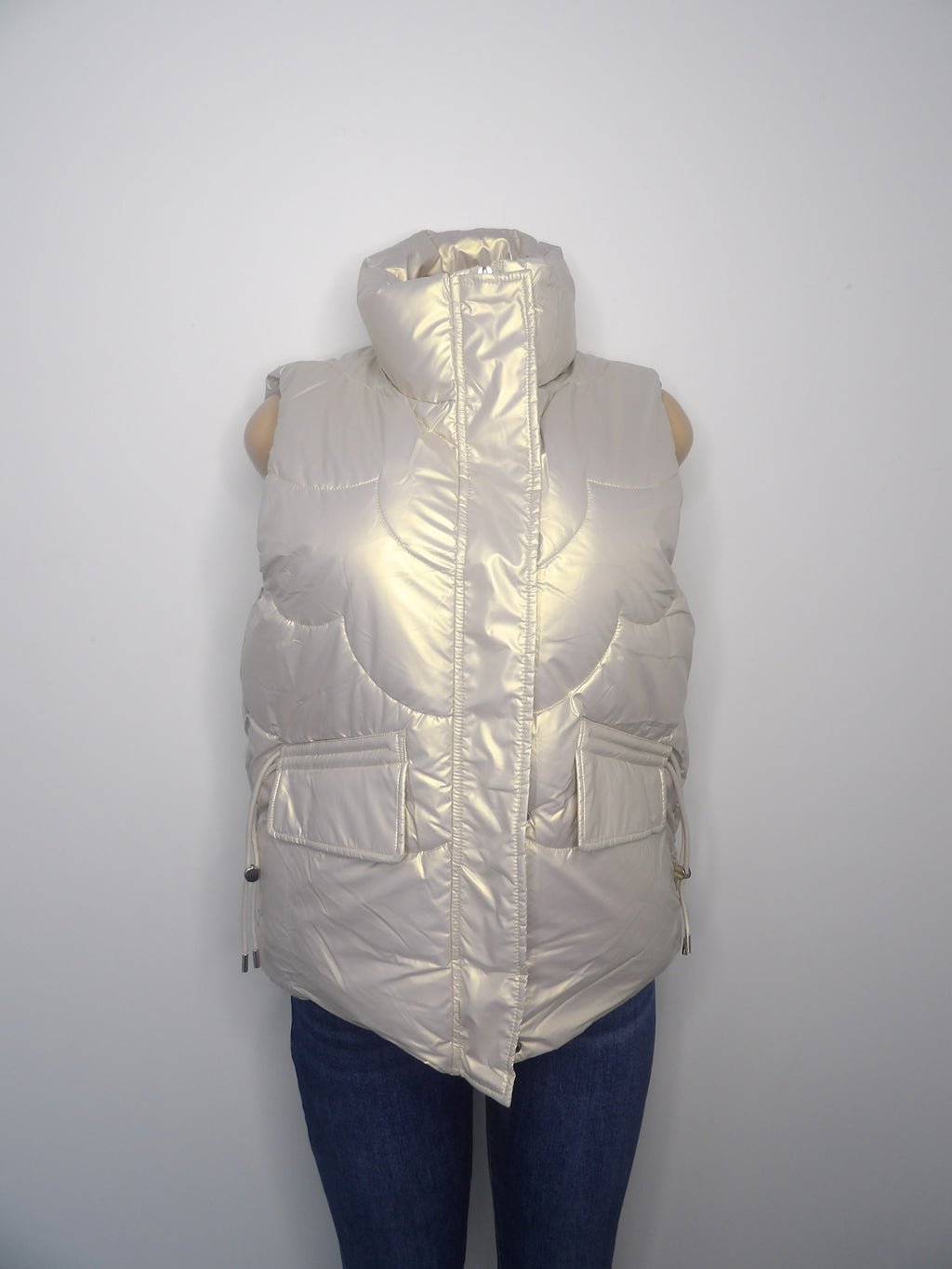 Shinny Puffer Vest - Closet Space