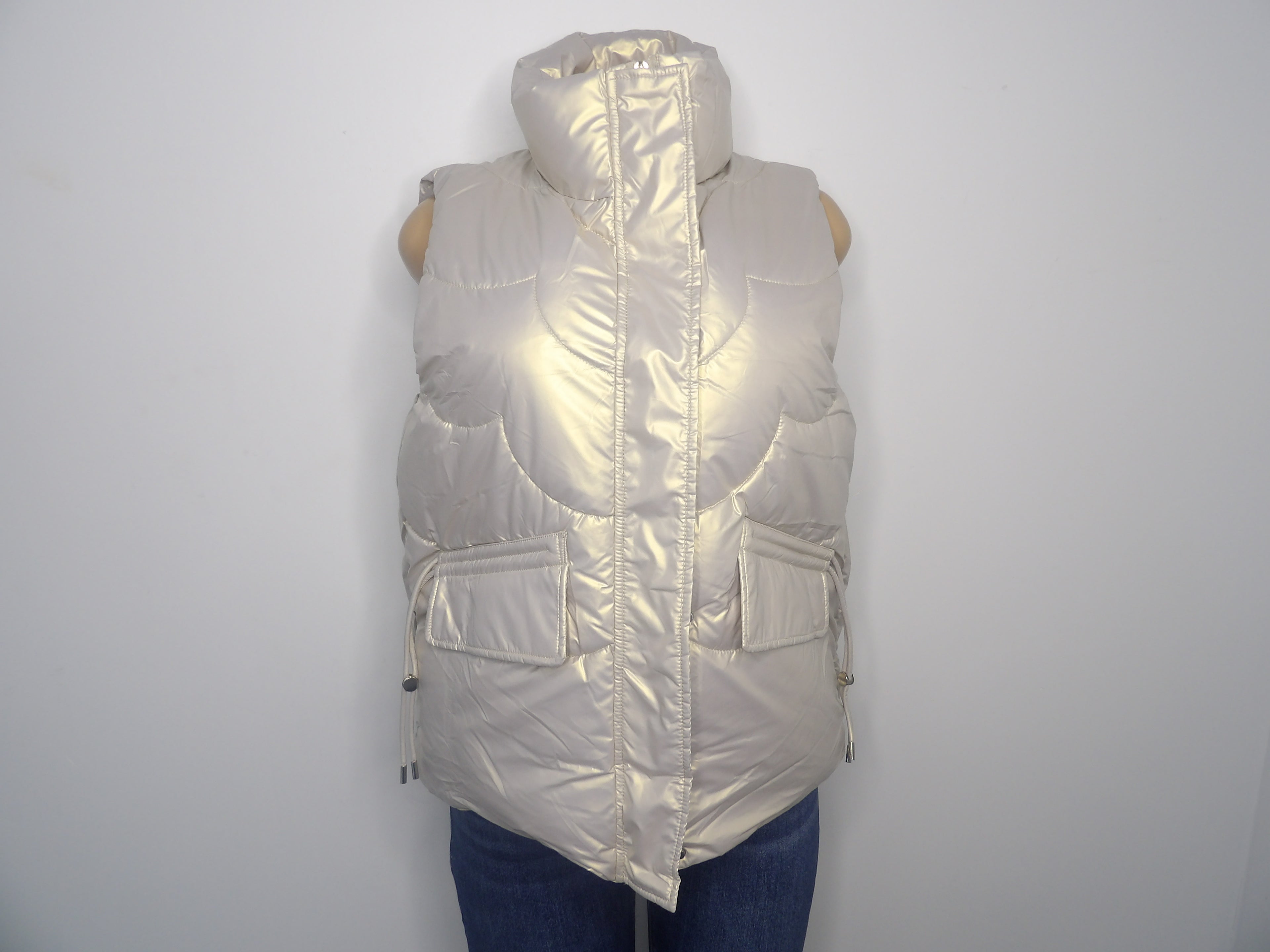 Shinny Puffer Vest - Closet Space
