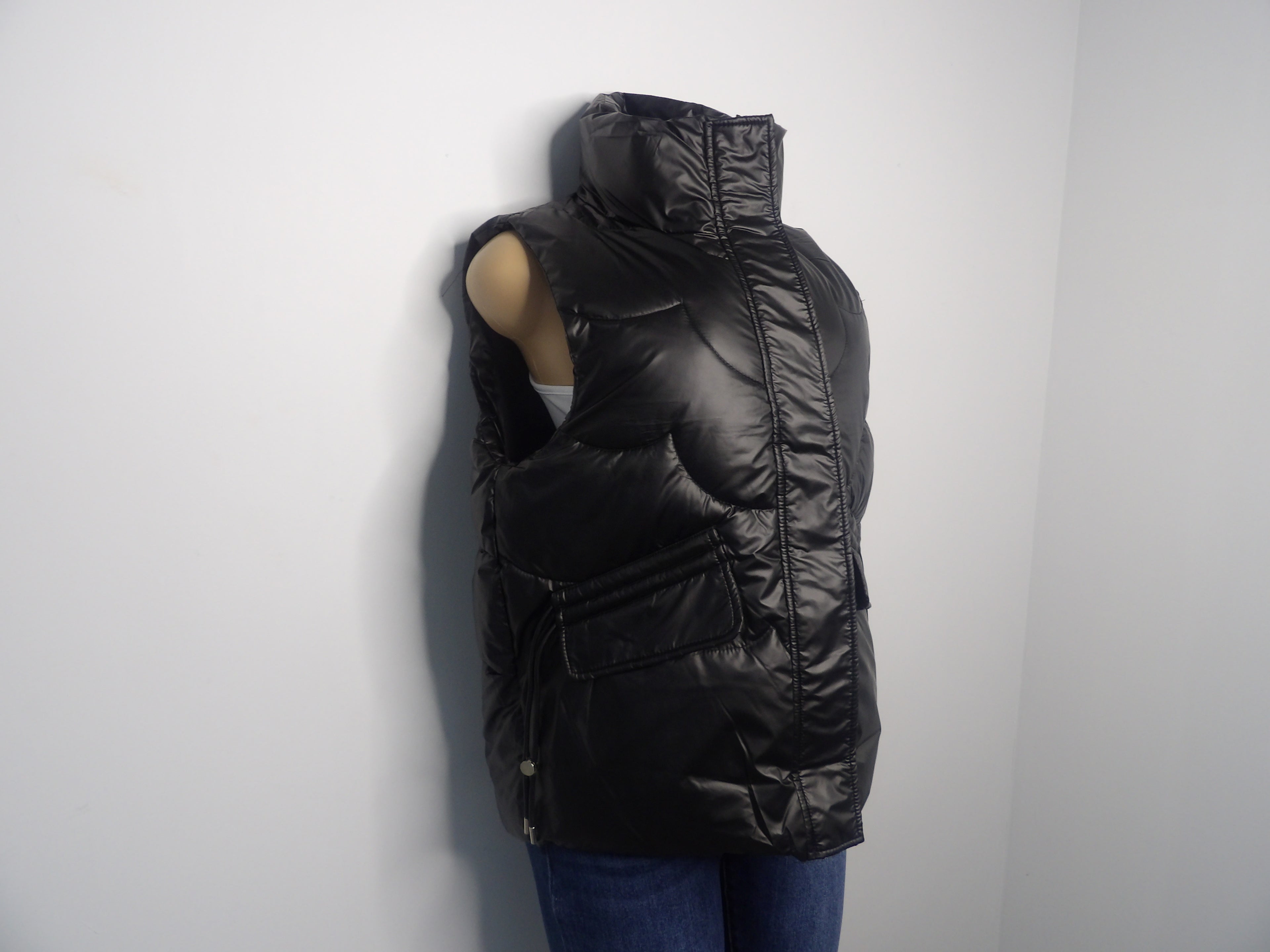 Shinny Puffer Vest - Closet Space