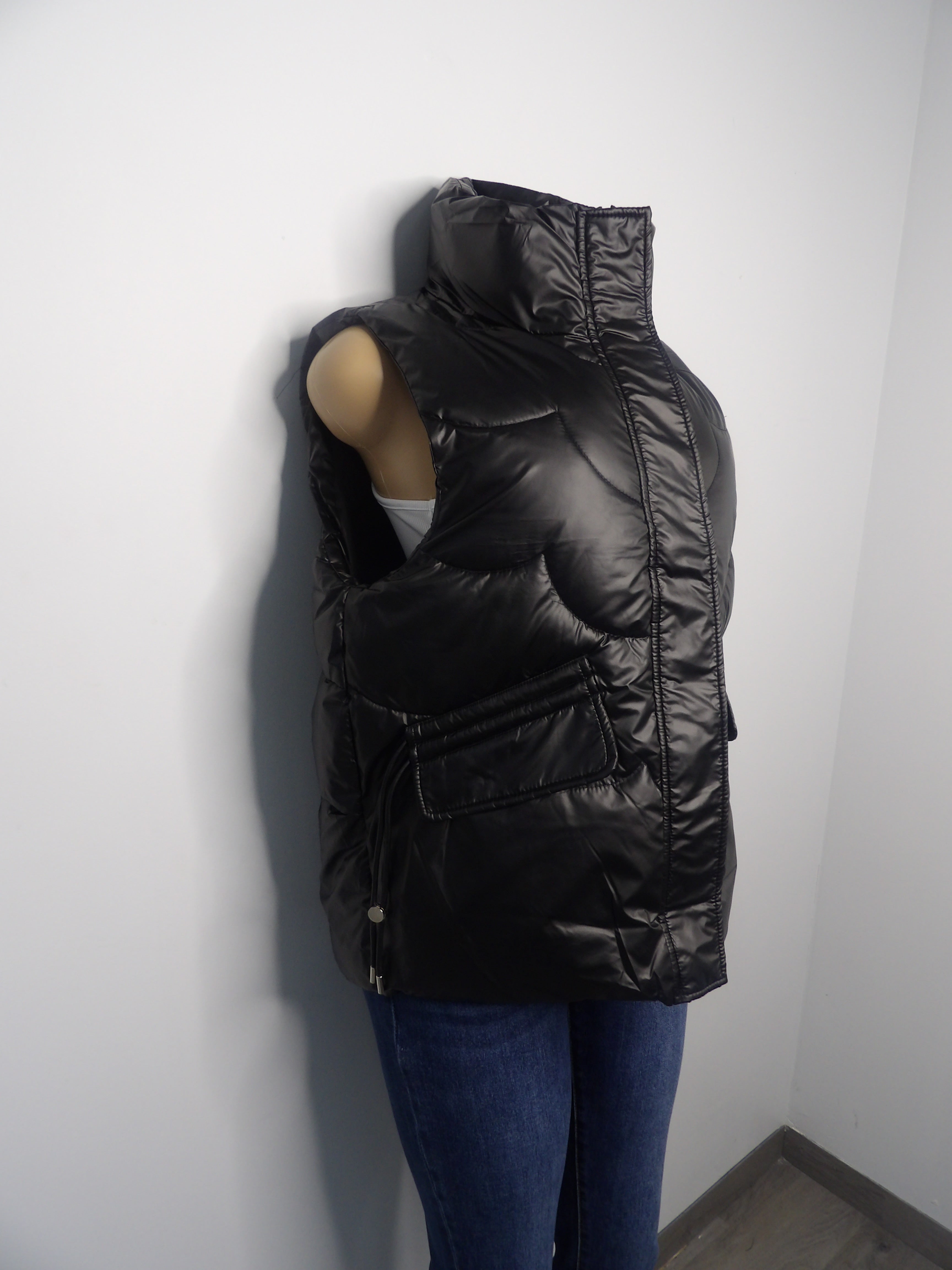Shinny Puffer Vest - Closet Space