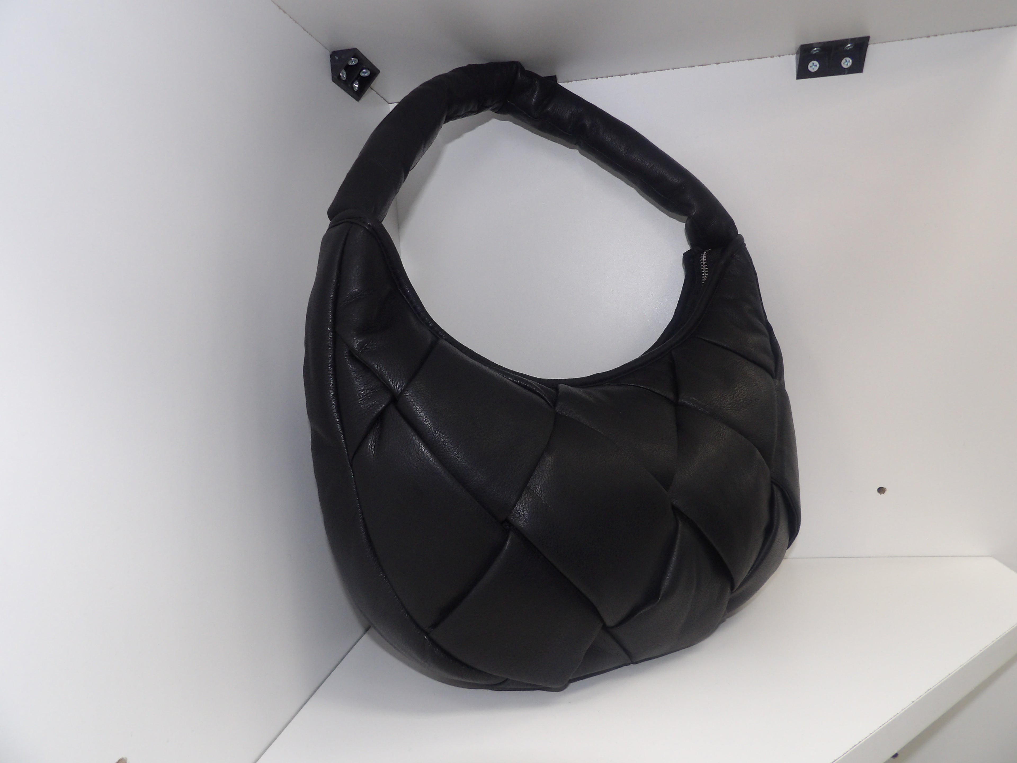 Woven Shoulder Bag - Closet Space