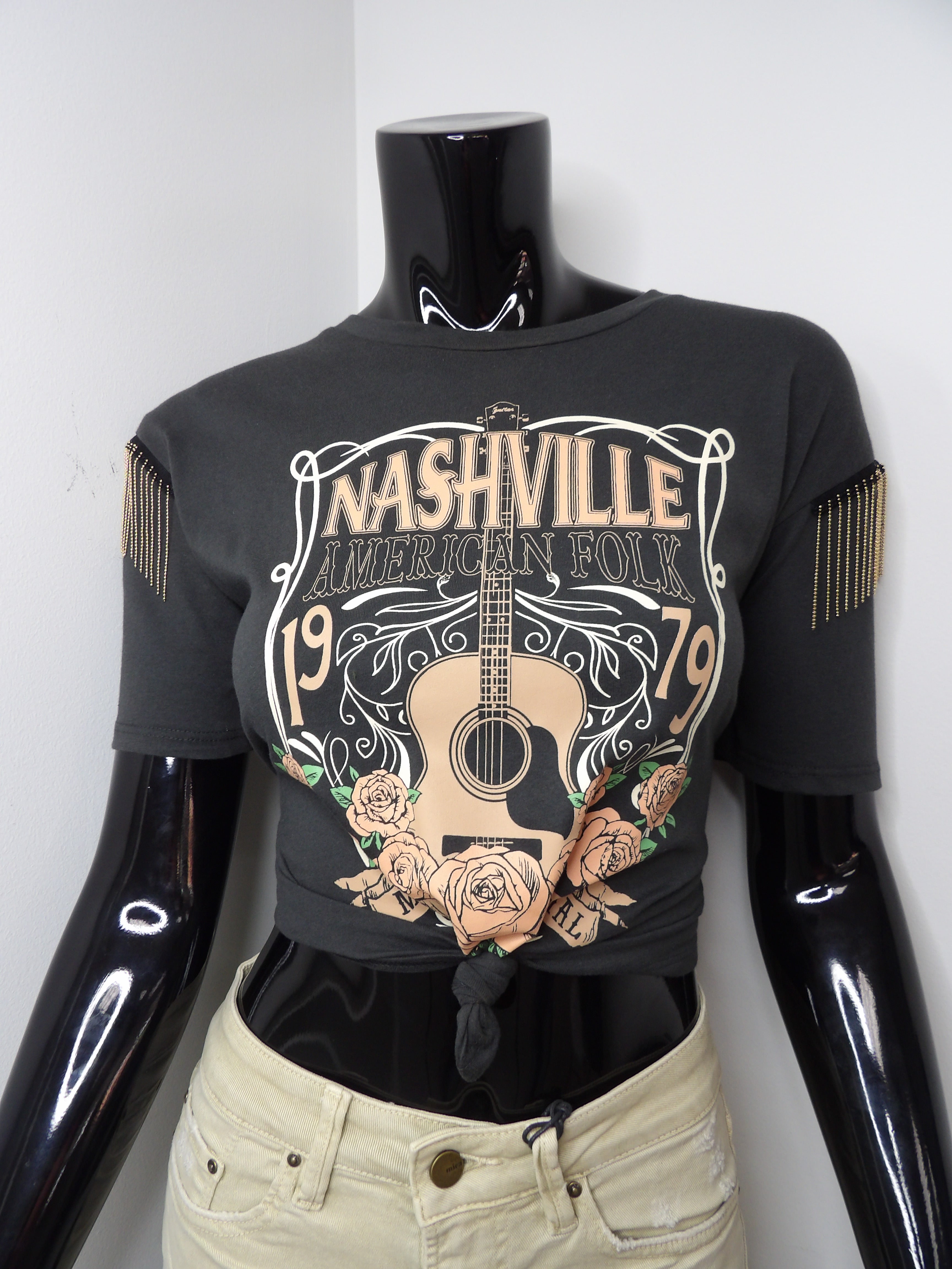 Nashville American Folk 1979 With Gold Chain Crop Top