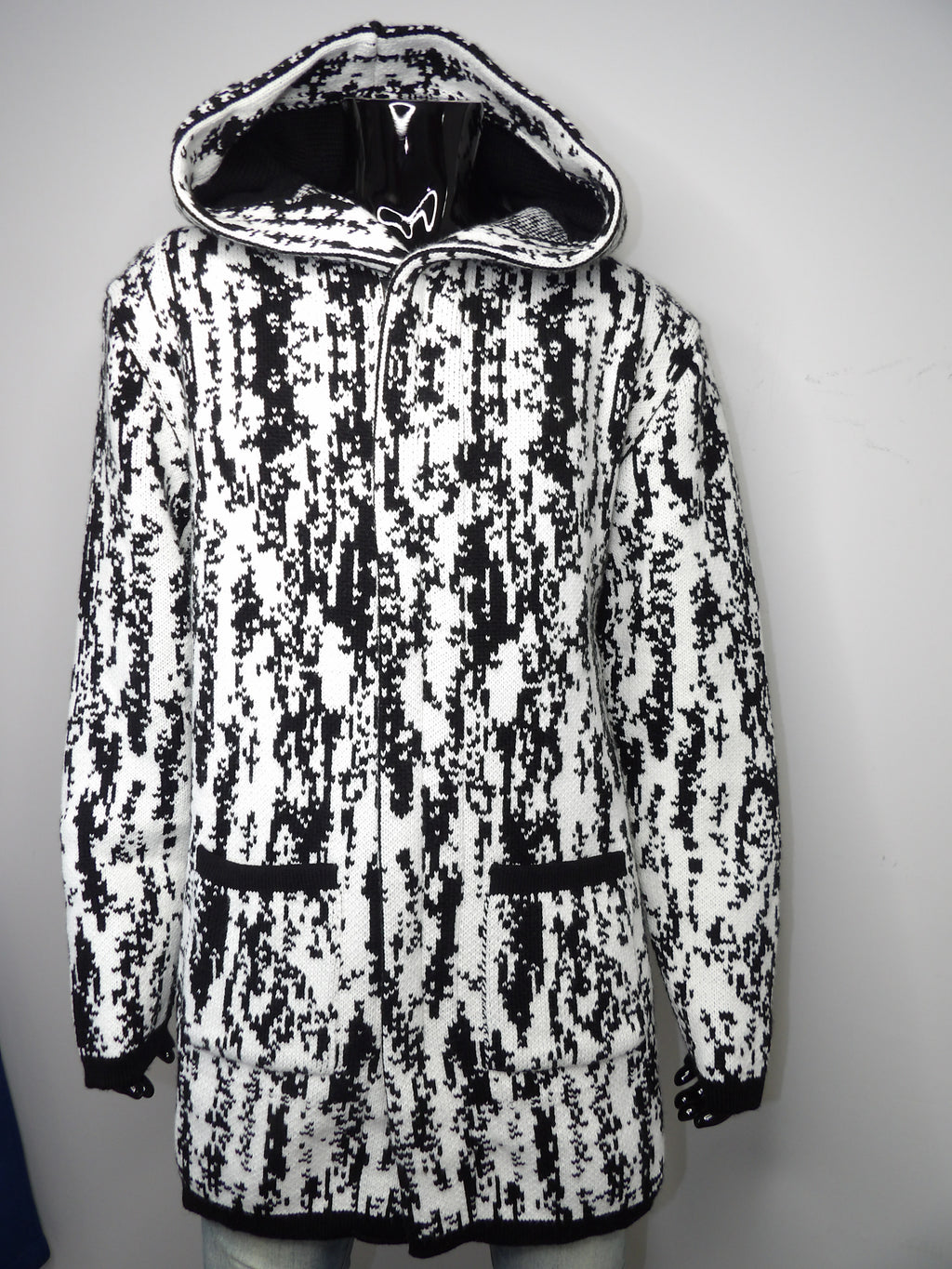 3/4 Length Zipper Front Hooded Don Sweater