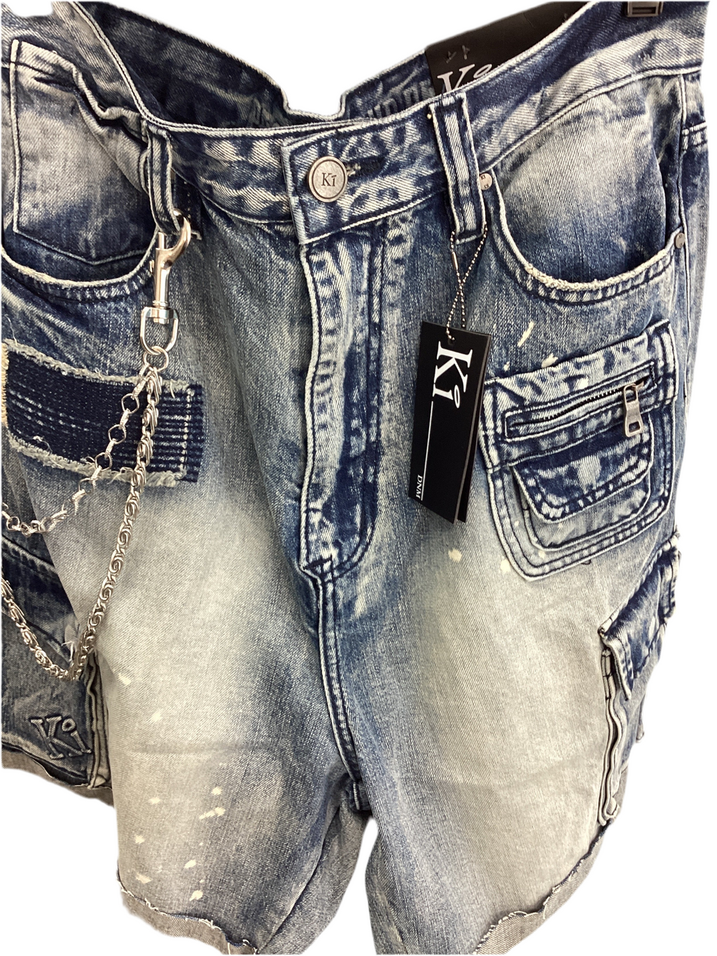 Cargo Shorts With Side Chain