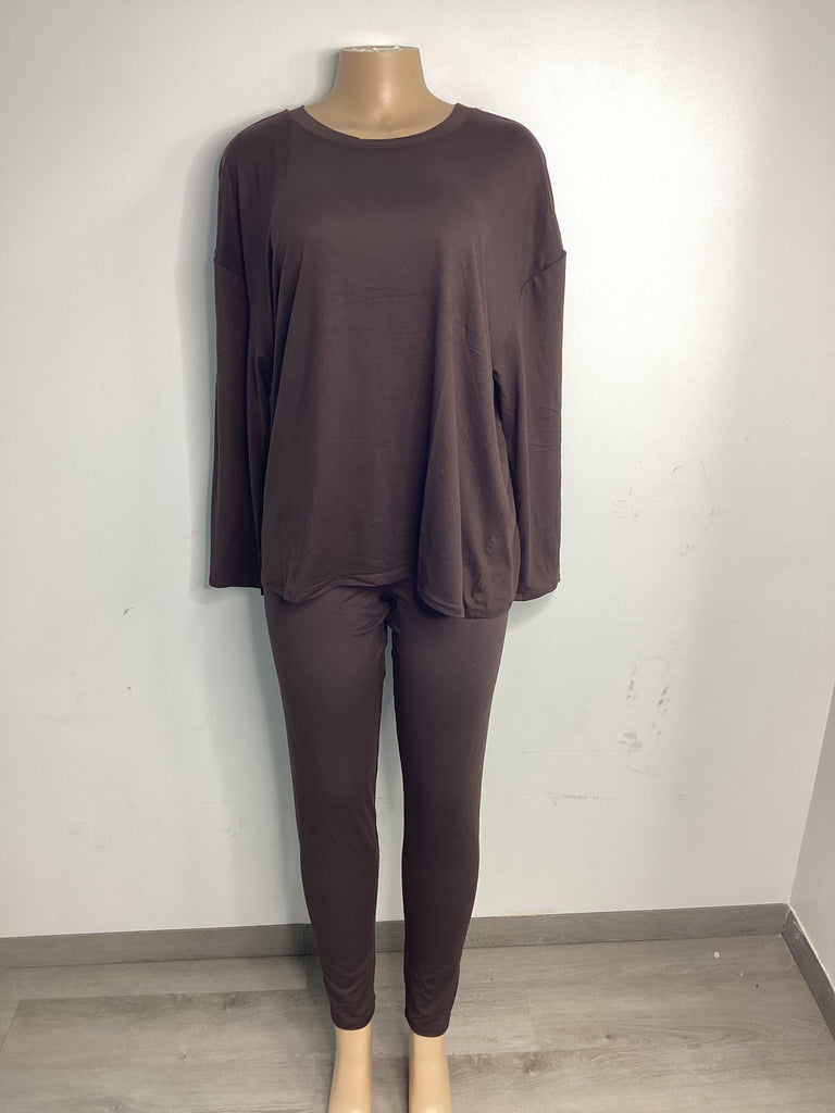 Curvy - Solid Long Sleeve Top & Legging Set - Closet Space