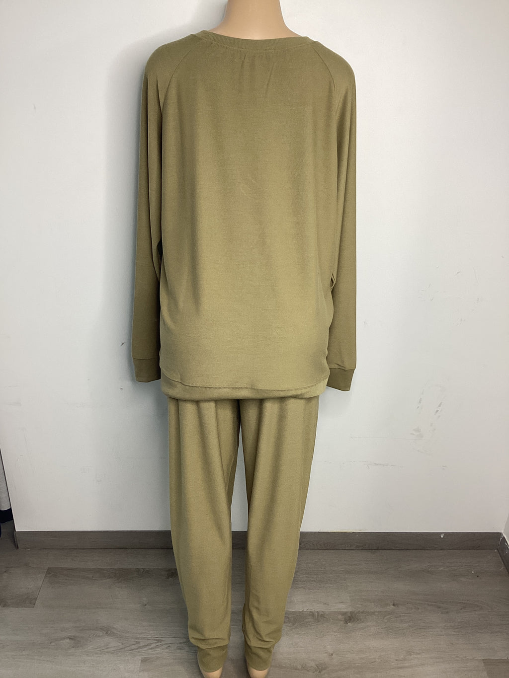 Curvy - Frech Terry Top & Jogger Set - Closet Space