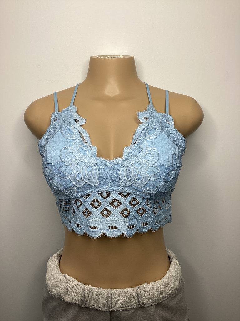 Curvy - Scalloped Lace Cami Bralette - Closet Space