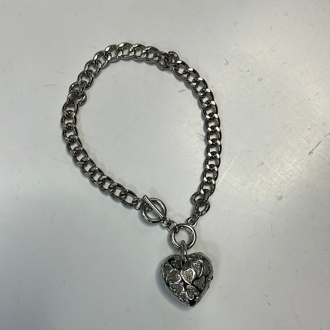 Small Heart Pendent T-Bar Bracelet - Closet Space