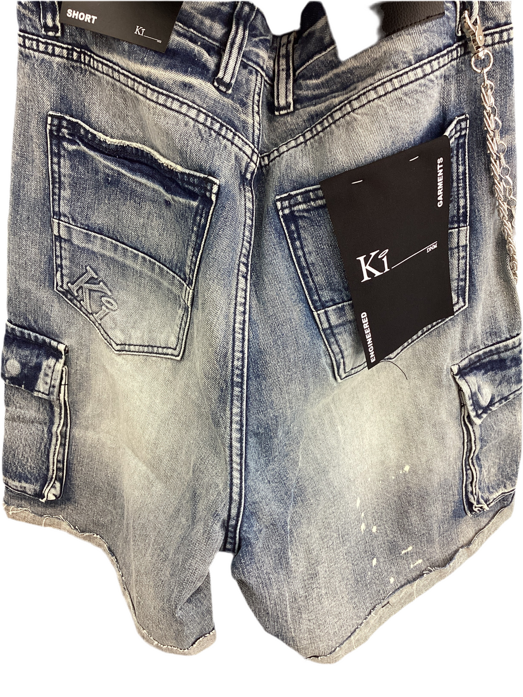 Cargo Shorts With Side Chain