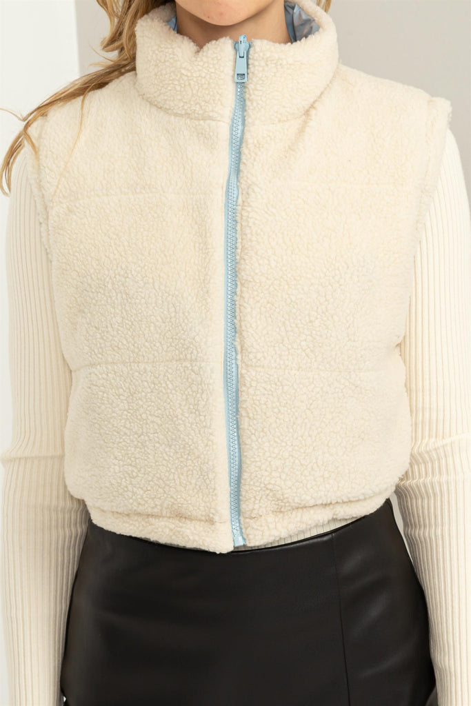 Cropped Puffer Vest - Closet Space