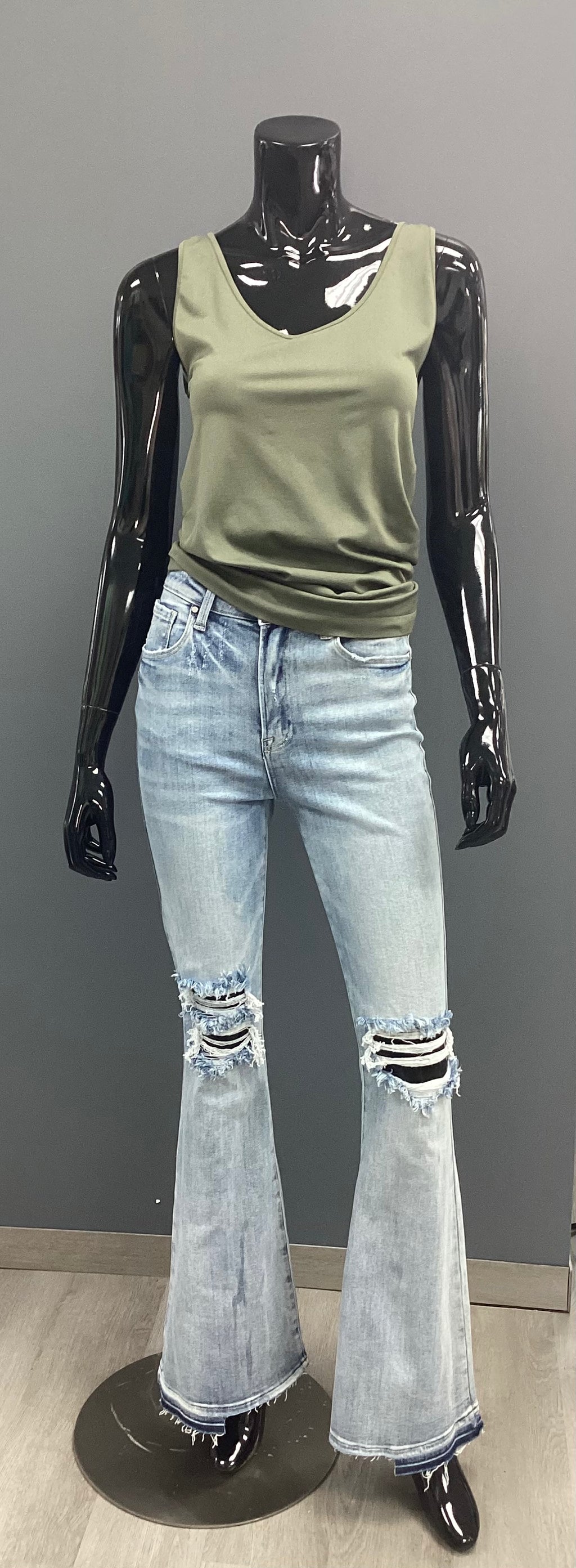 Curvy - Basic Tank - Closet Space