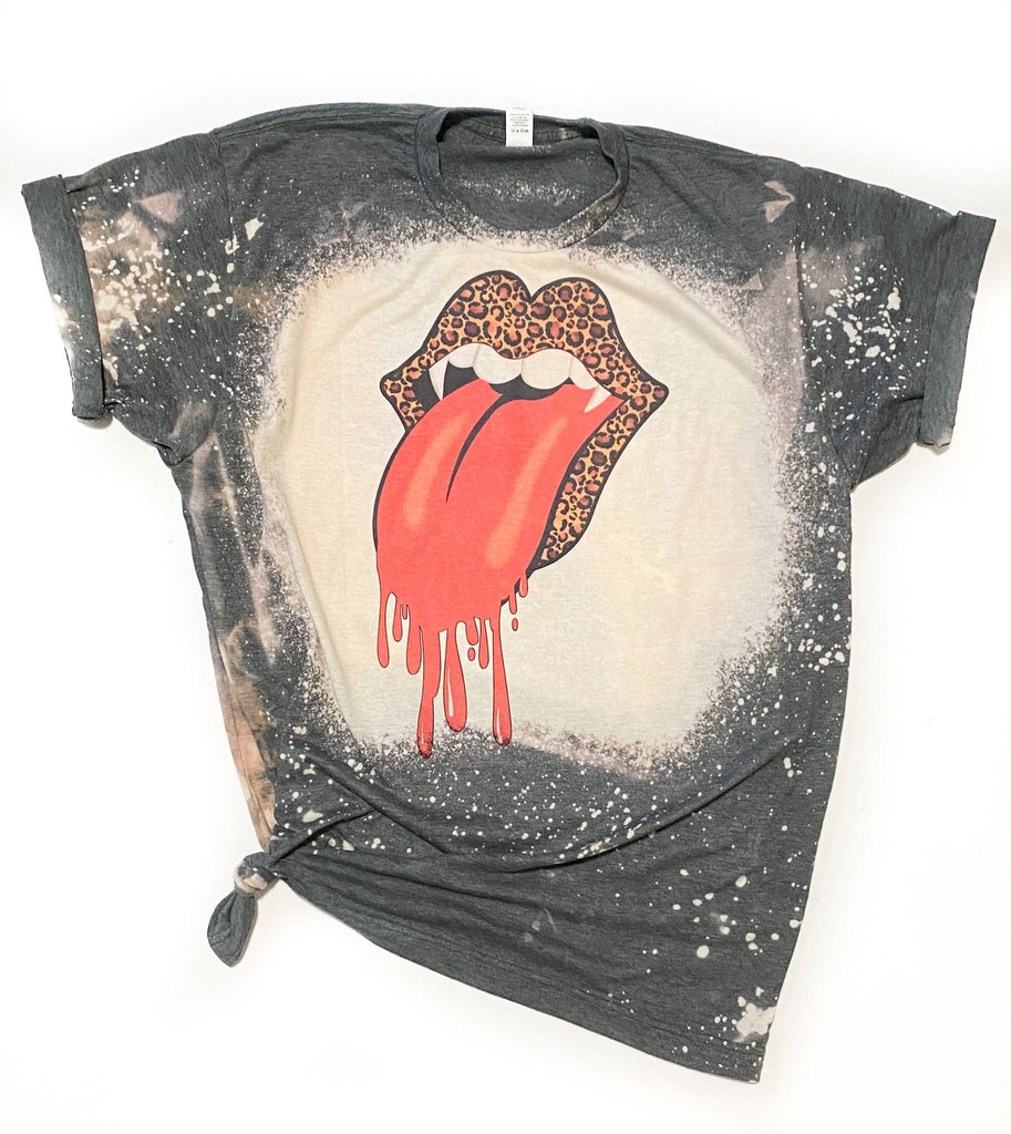 Curvy - Leopard Tongue Bleached T-shirt - Closet Space