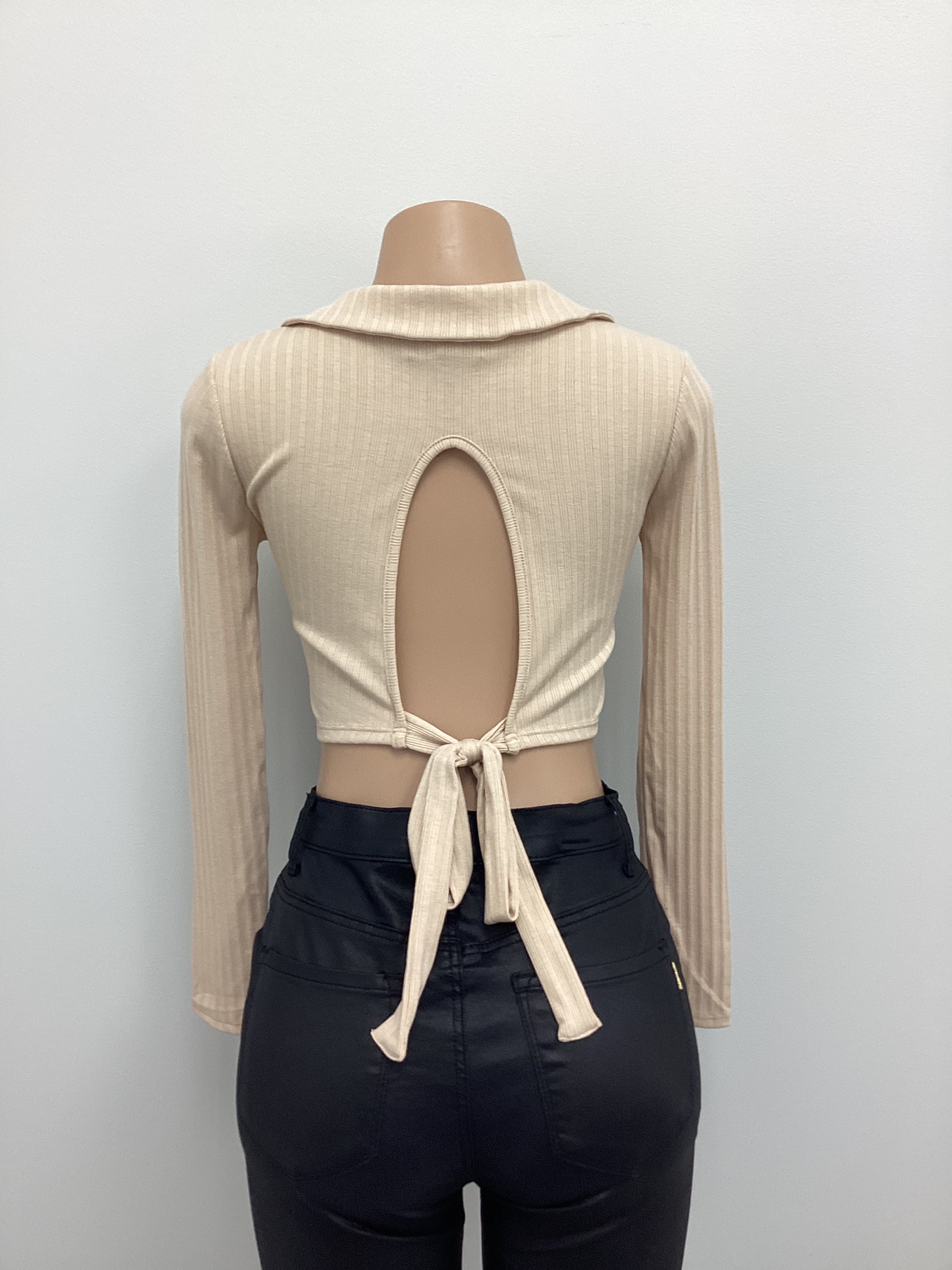 Ribbed Knit V Neck Collared Tie Back Crop - Closet Space