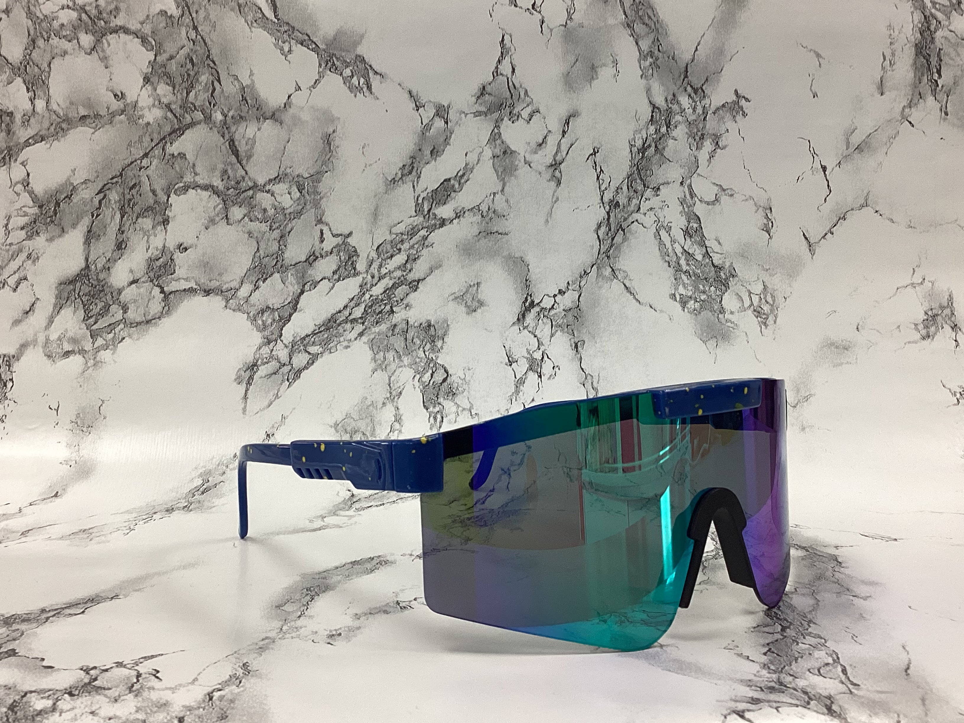 Polarized Sunglasses - Closet Space