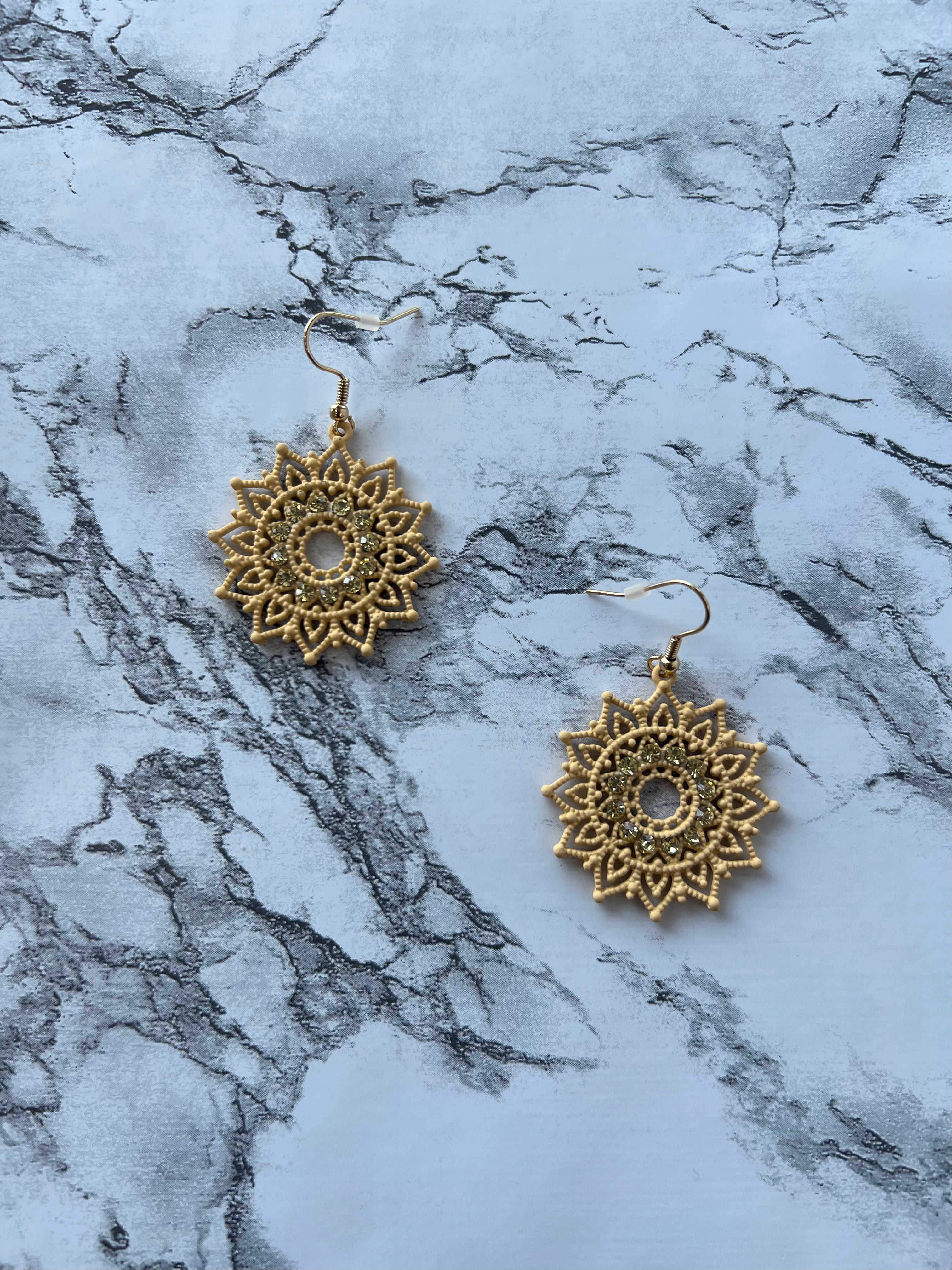 Patterned Dangle Earrings - Closet Space