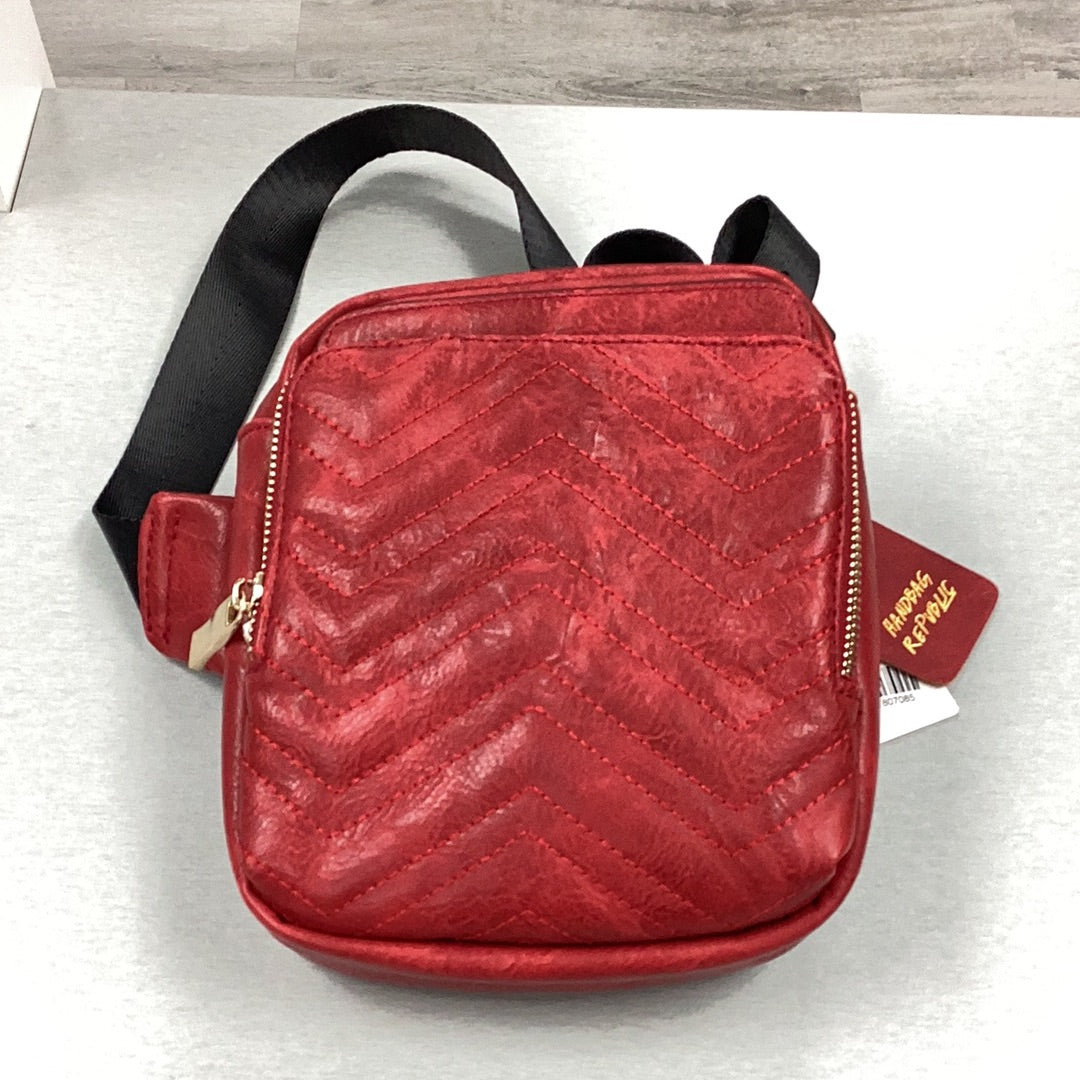 Zig-Zag Stitch Crossbody Handbag - Closet Space
