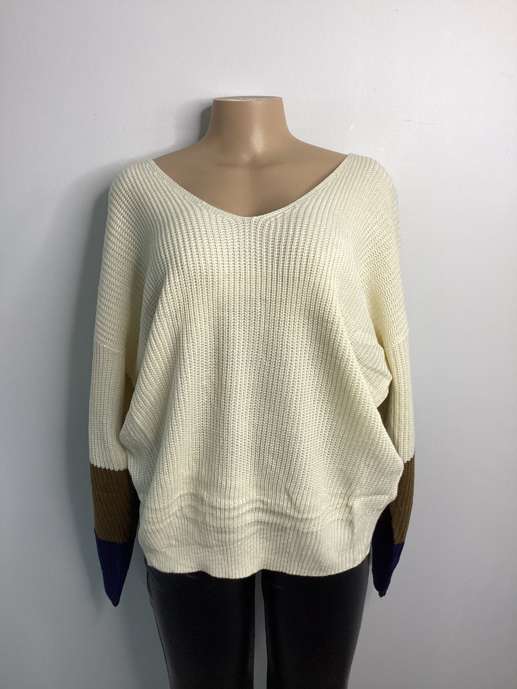 Twist Back Color Block Fashion Sweater - Closet Space