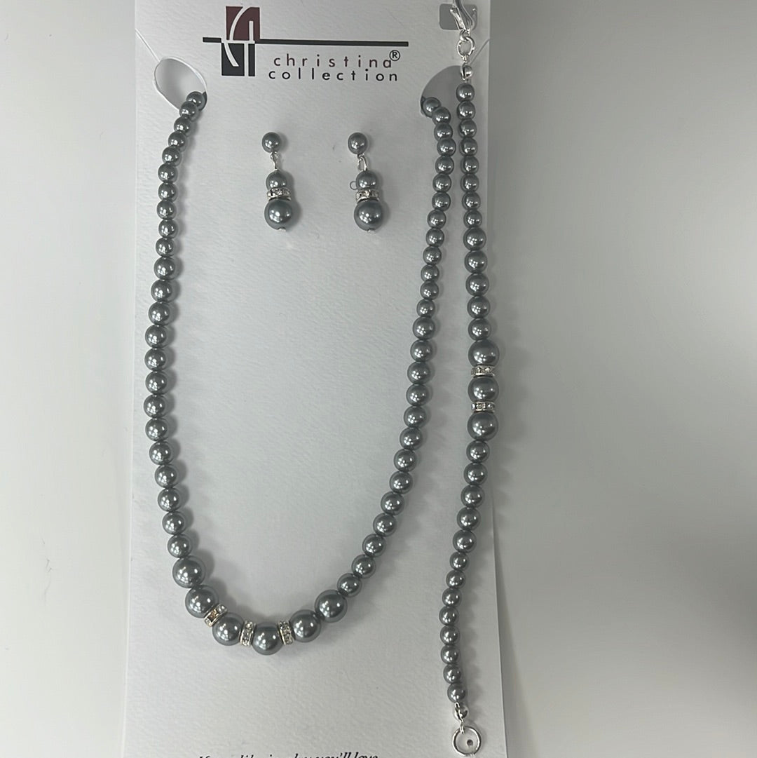 Metallic Pearl Jewelry Set - Closet Space