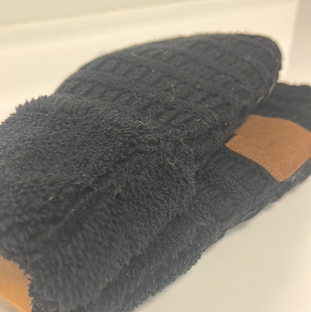 C.C. Cable Knit Fuzzy Lined Mittens - Closet Space