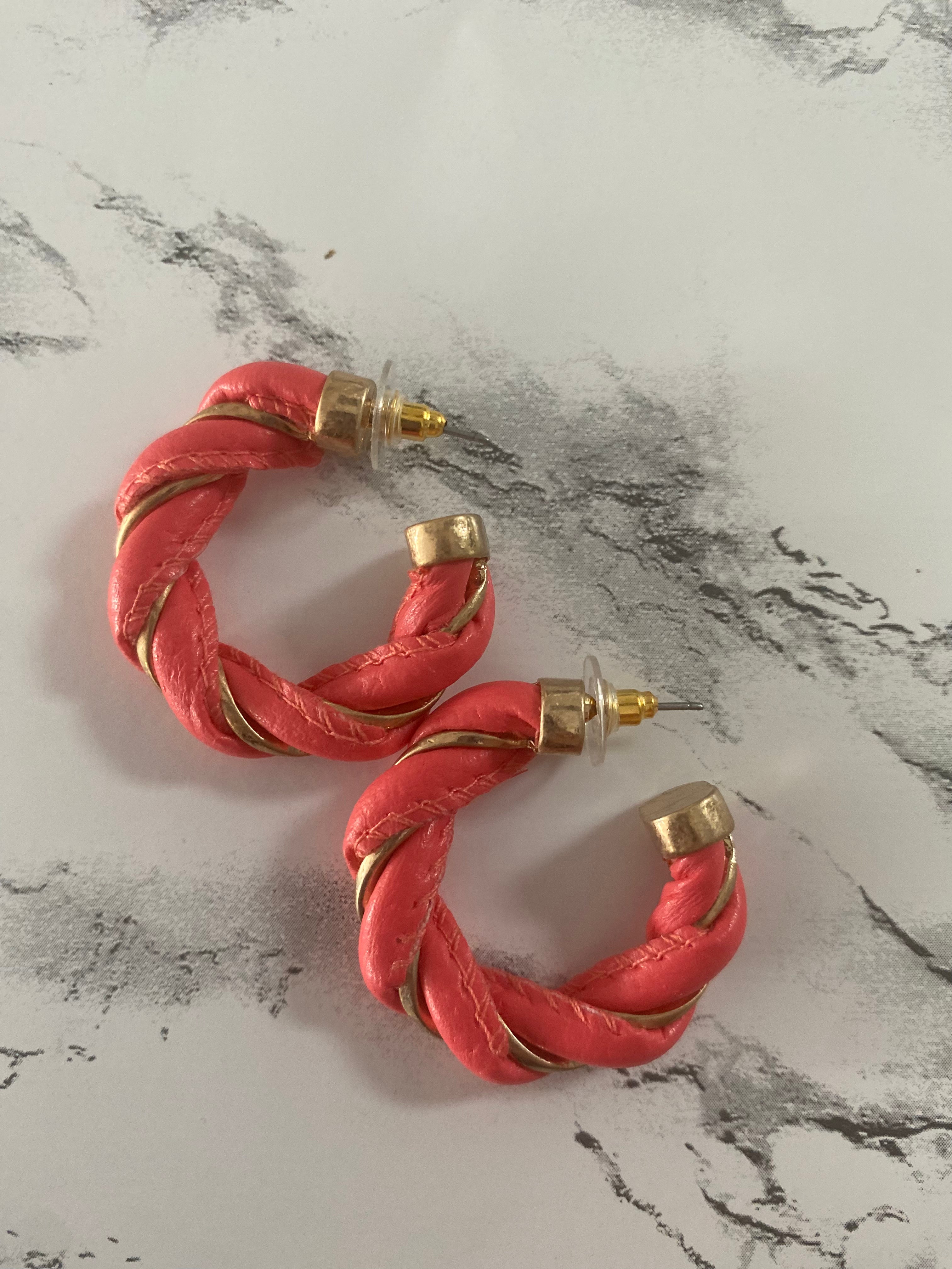 Two Tone Twist Hoop Earrings - Closet Space
