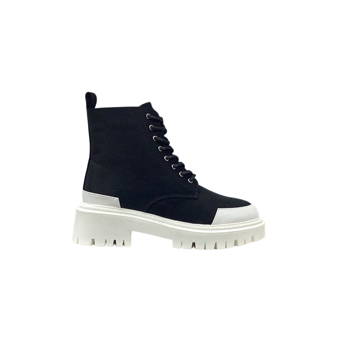 Yesenia Ankle Boots - Black - Closet Space