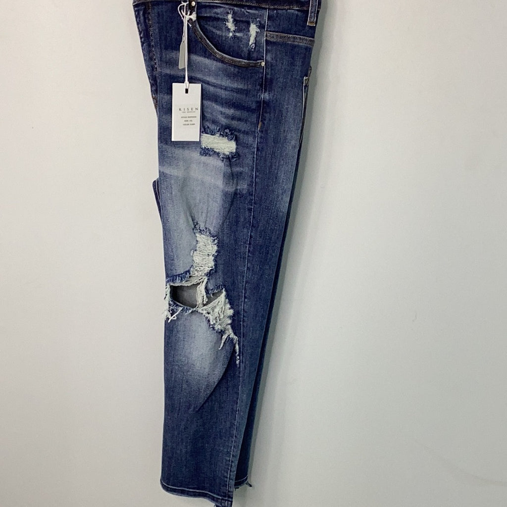 Curvy - Risen Destroyed Denim Jeans - Closet Space
